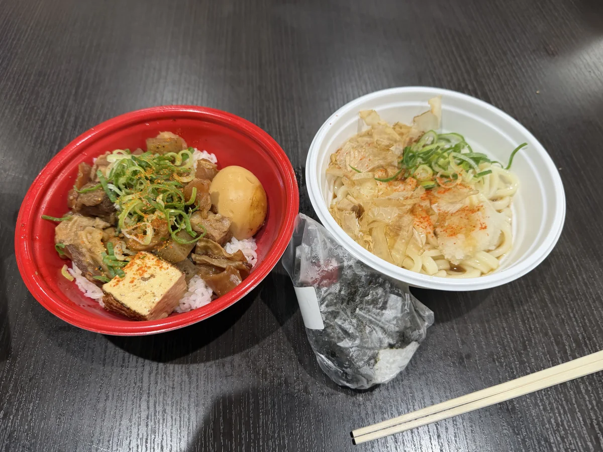 大井競馬場を訪れた日に場内で食べた食事